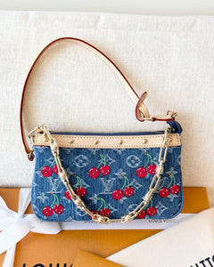 🍒 LOUIS VUITTON LV x TM Takashi Murakami Monogram Denim Pochette Accessoires
