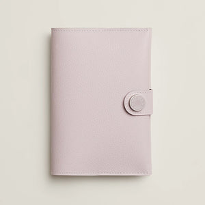 HERMES 2024 R.M.S Passport Holder - Mauve Pale / Evercolor